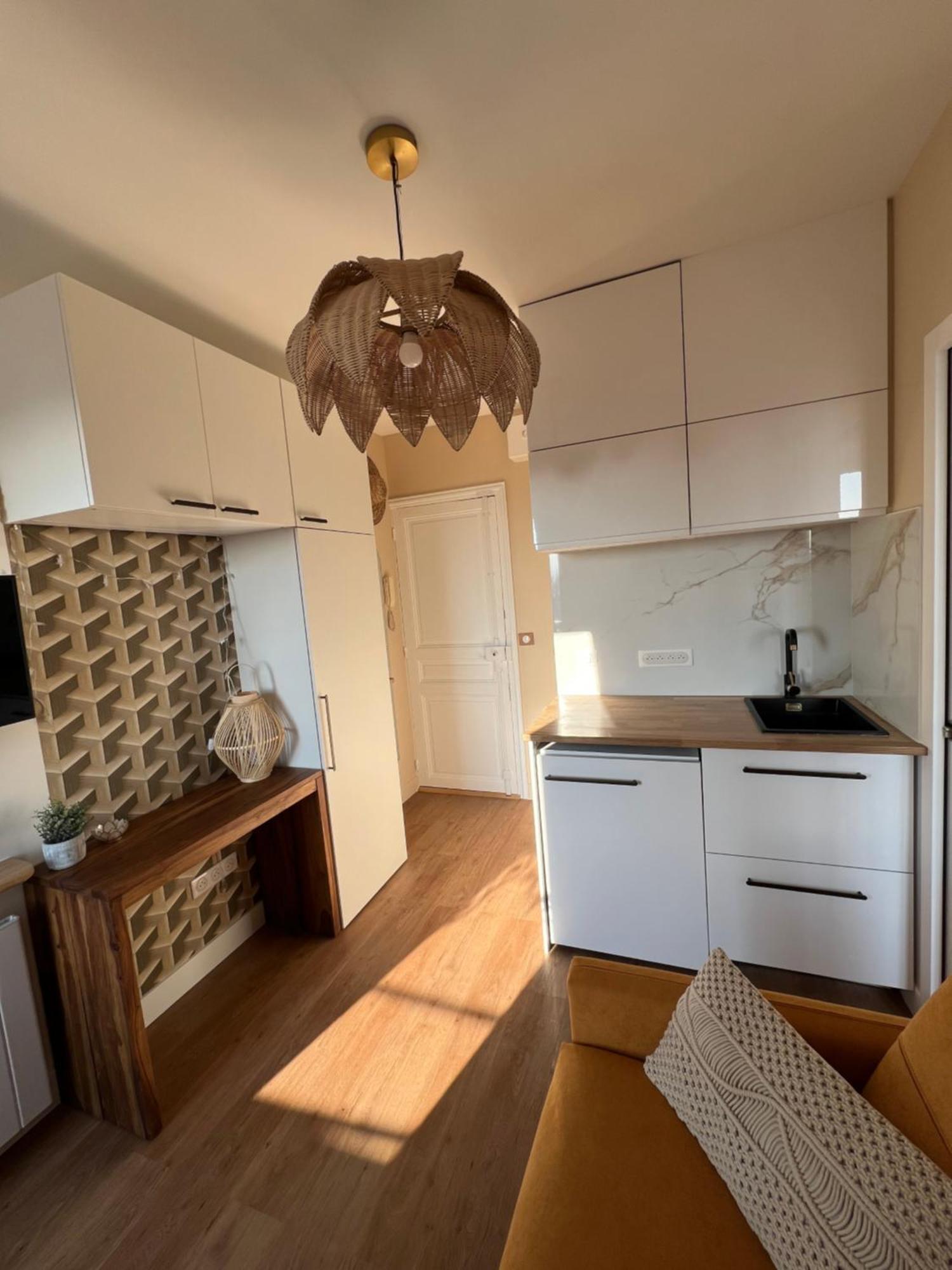 Homestay With Fabulous View On Roofs Paris