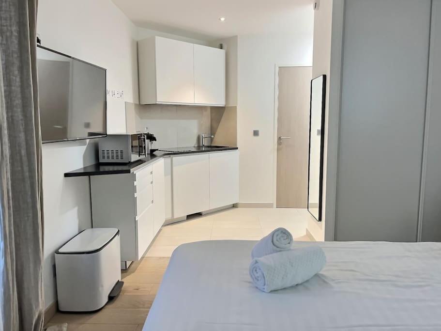 S18923 2 Personnes A Apartment *