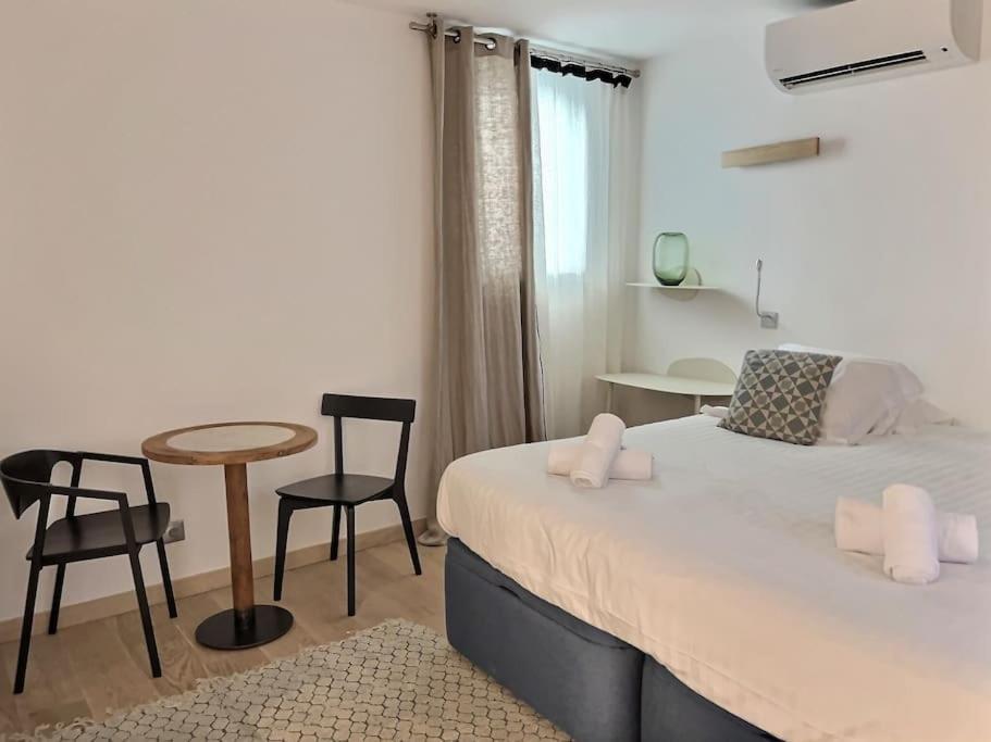 S18923 2 Personnes A Apartment *