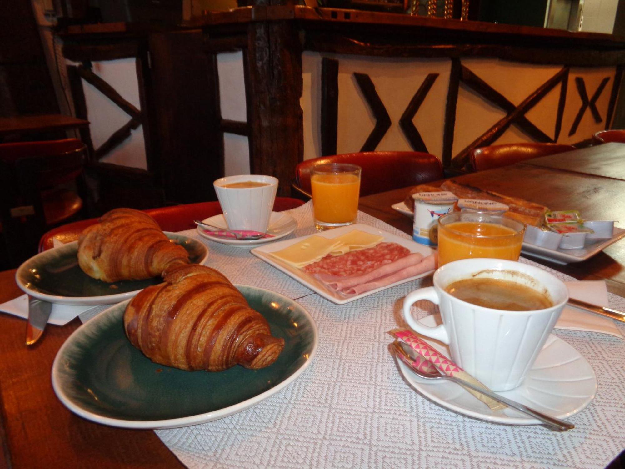 Les Degres De Notre Dame Hotel