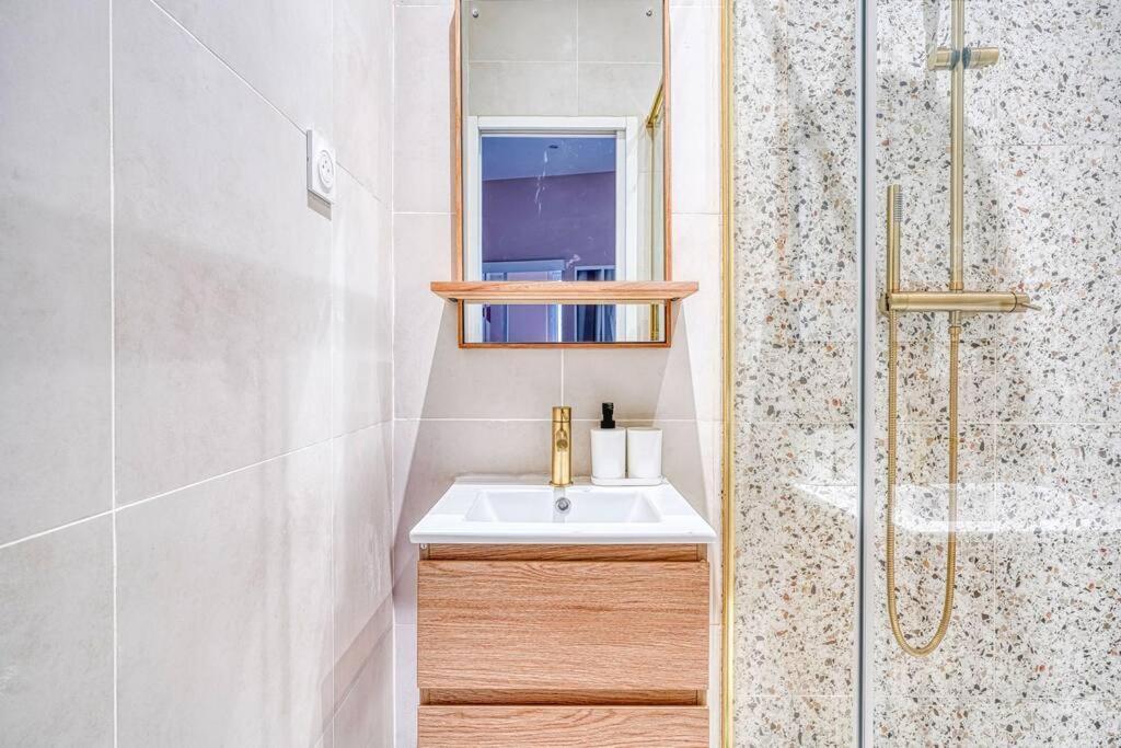 Apartment Place Du Marechal Juin - Ii *