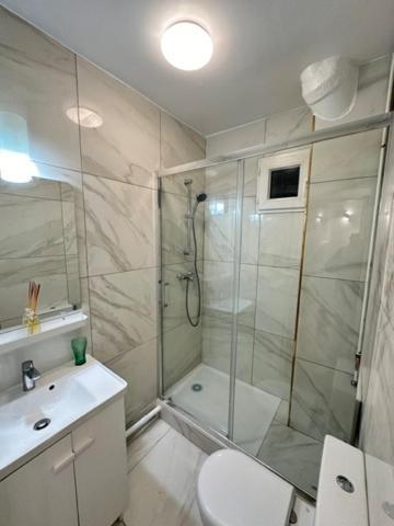Sci Immo Voltaire Apartamento Paris