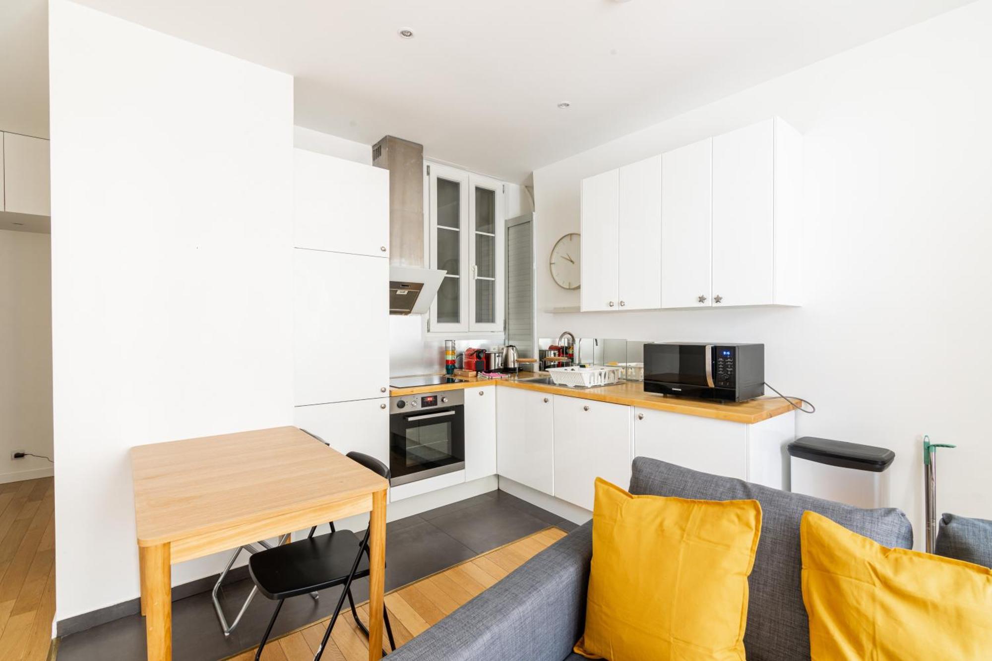 Luxurious 1 Bedroom Republique Vinaigriers Free Netflix Appartement