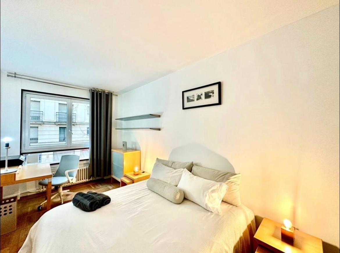 The Atrium: Luxe Parisian Retreat Near Eiffel Tower