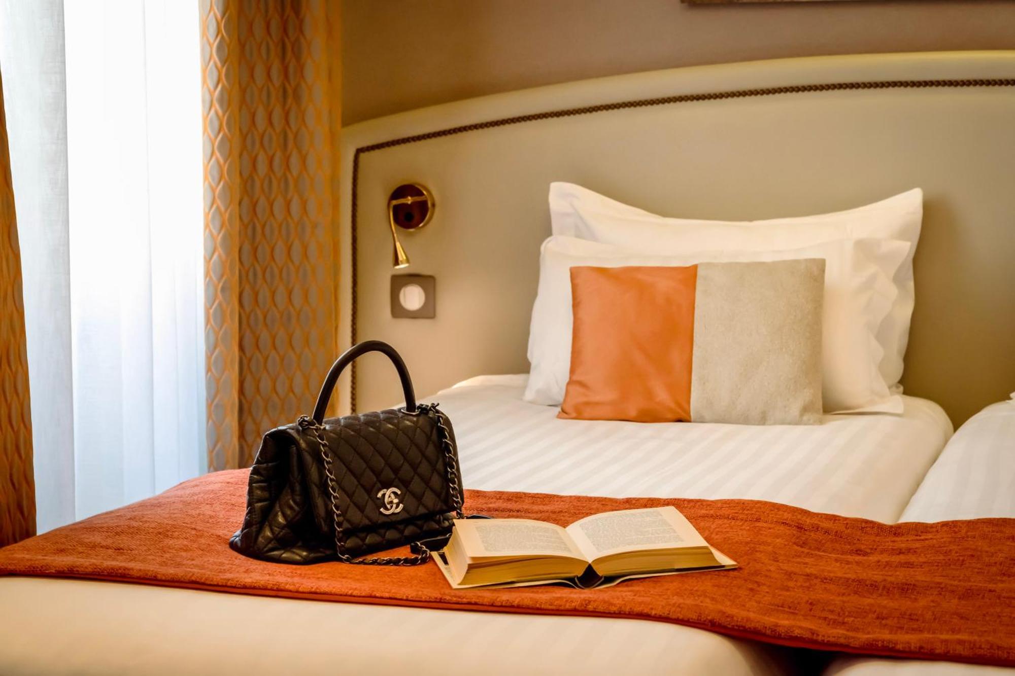 Best Western Au Trocadero Hotel 3*
