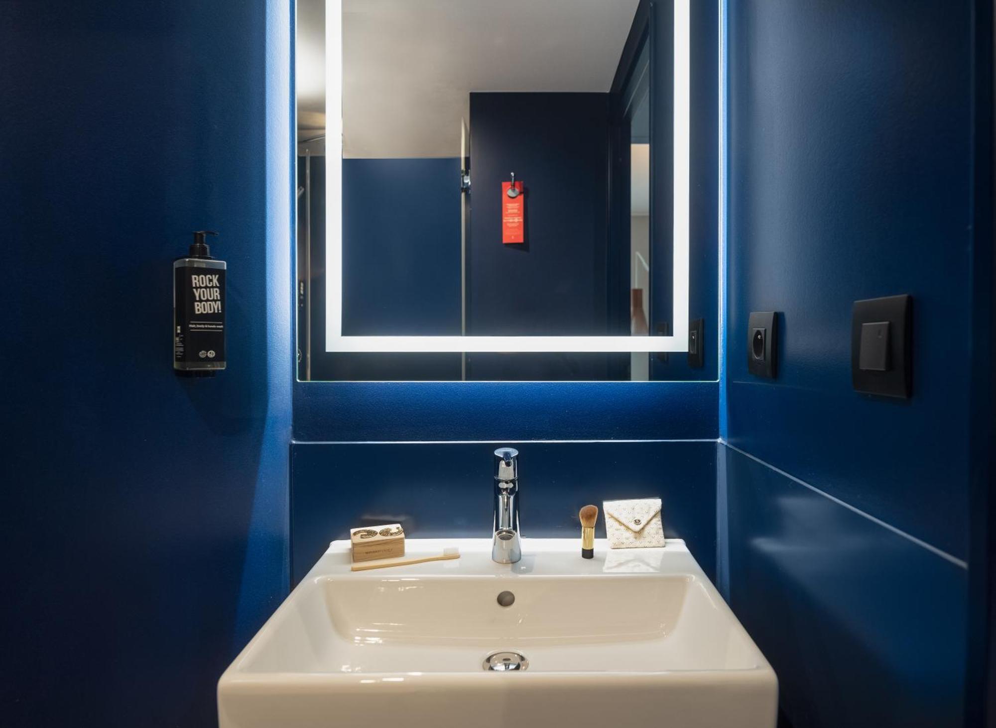 Ibis Gare Montparnasse Catalogne Hotel