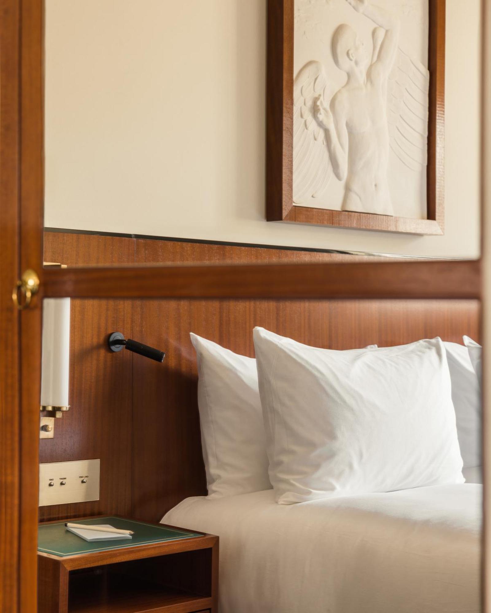 Hotel Des Grands Voyageurs Paris