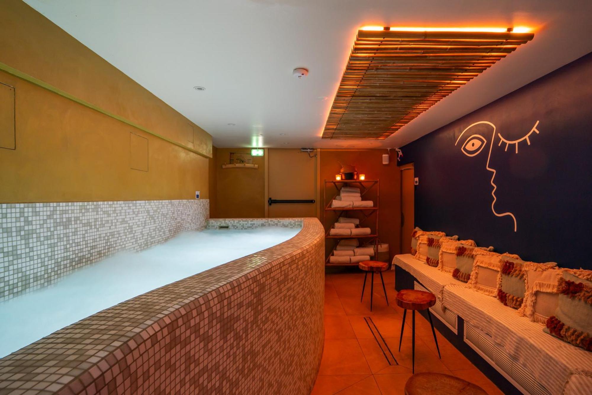 Hotel La Finca & Spa Paris
