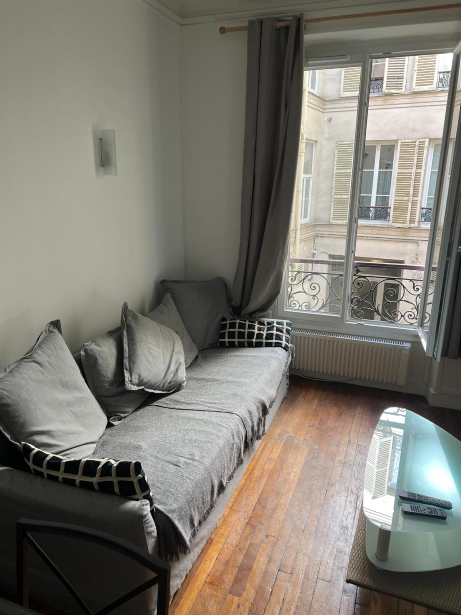 - Champs Elysees - Arc De Triomphe Apartment Paris