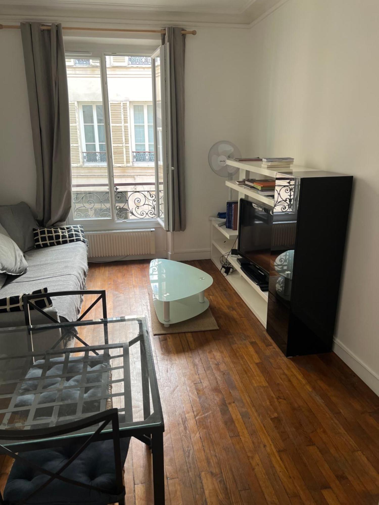 - Champs Elysees - Arc De Triomphe Apartment *