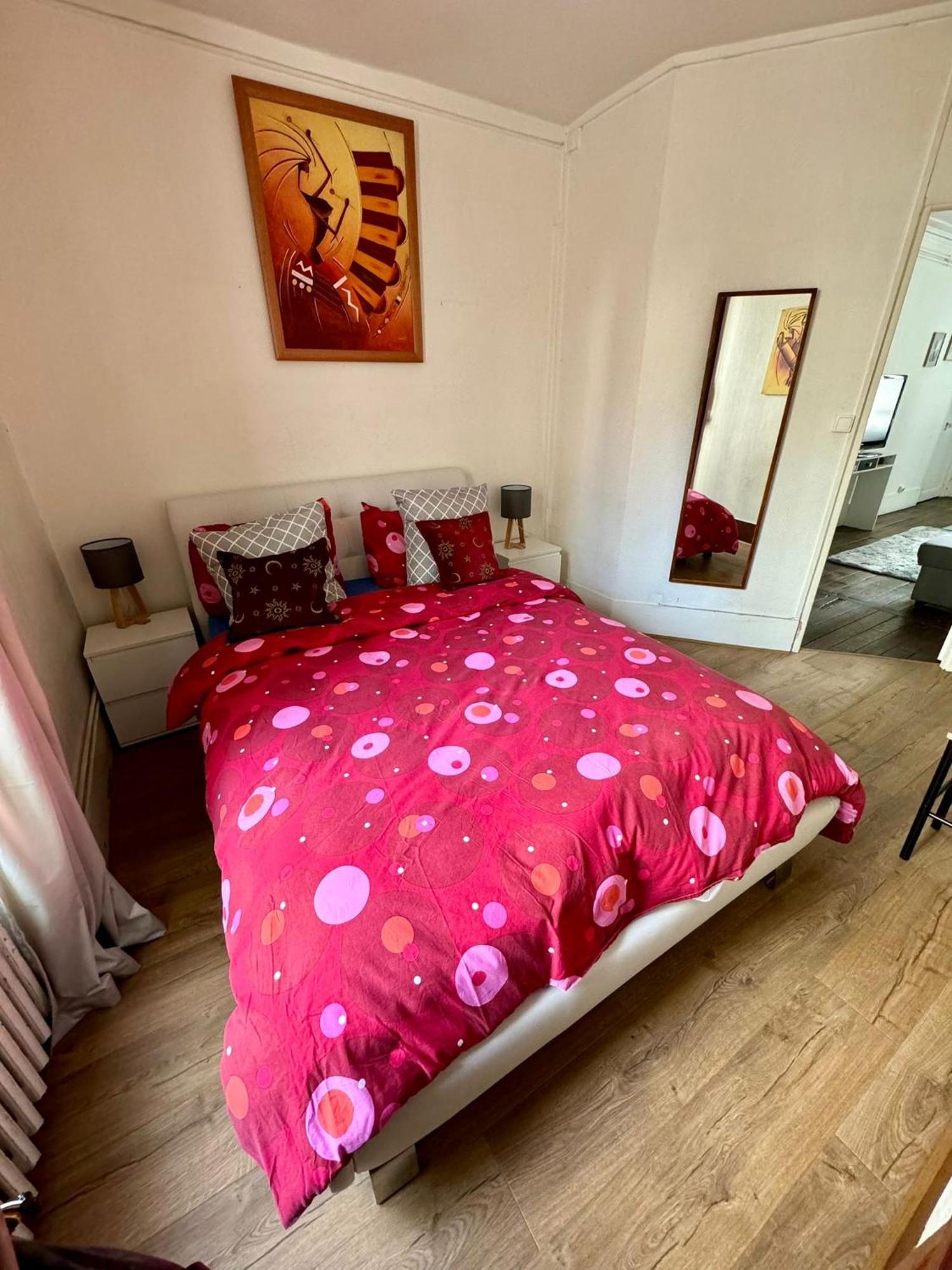 - 50m2 - Tour Eiffel Apartment *