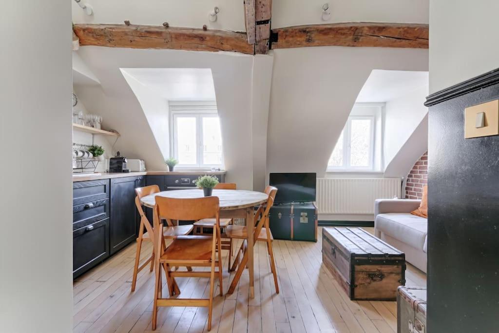 Mykeypers - Fantastic Designed Parisan Loft 2br/6p- Le Marais Apartment *