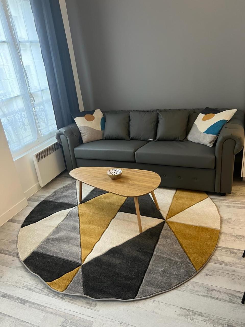 Apartment Montmartre Sacre Coeur Refait A Neuf 18eme - 4 P