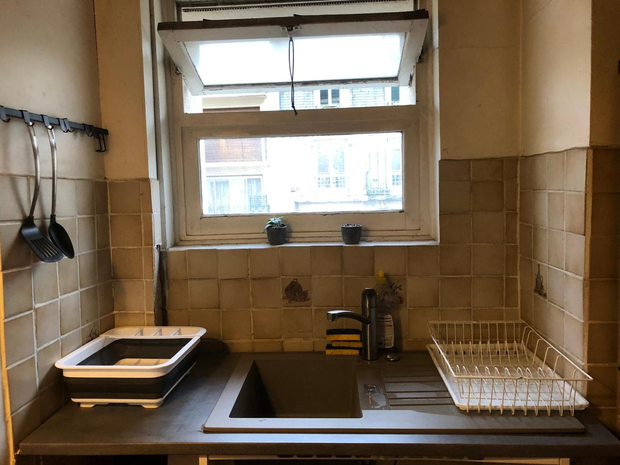 75013 - Petite Lumineuse Dans Colocation De 3 Bien Situee Proche Tram Rer B Et Metros Homestay