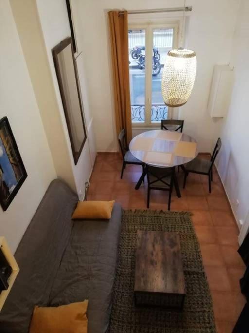Aux Pieds De Montmartre Apartment