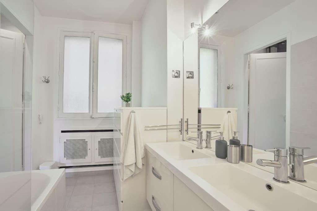 Charming Parisian Flat With Eiffel Tower Views Apartment *
