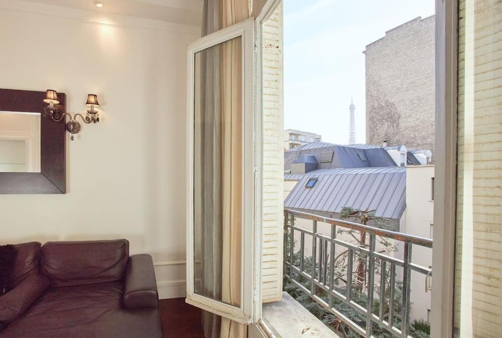 Charming Parisian Flat With Eiffel Tower Views Apartment