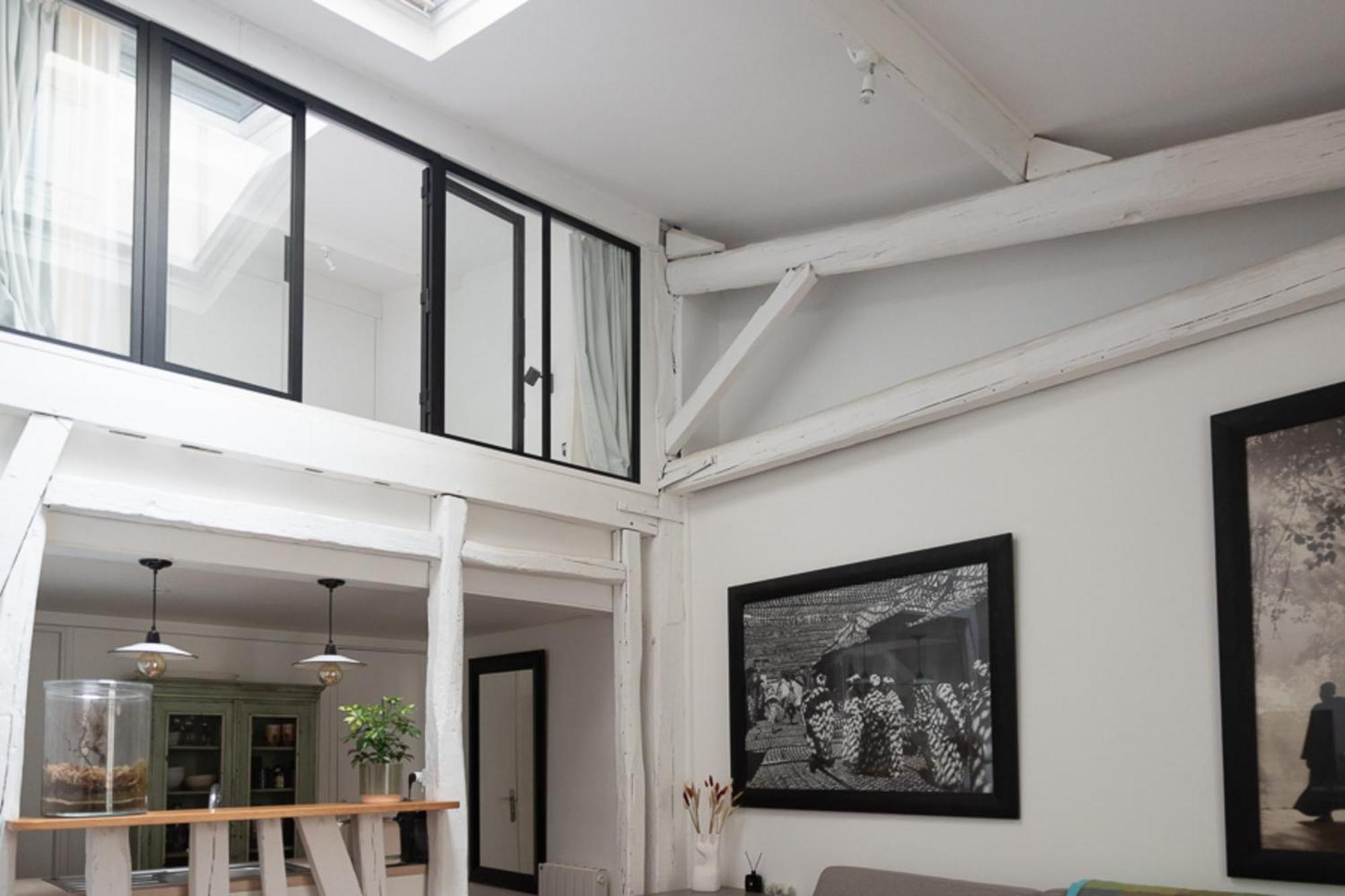 Apartment Atypical Duplex Near Pere Lachaise *