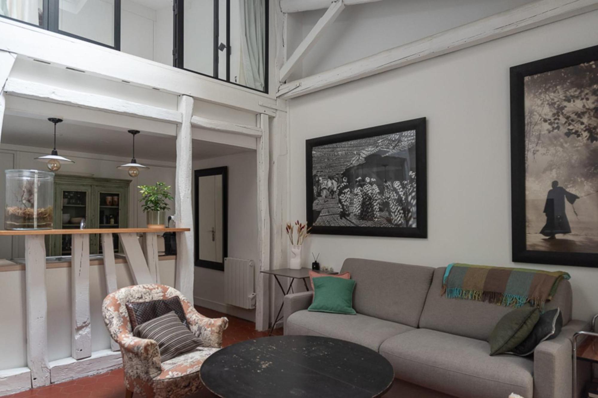 Atypical Duplex Near Pere Lachaise