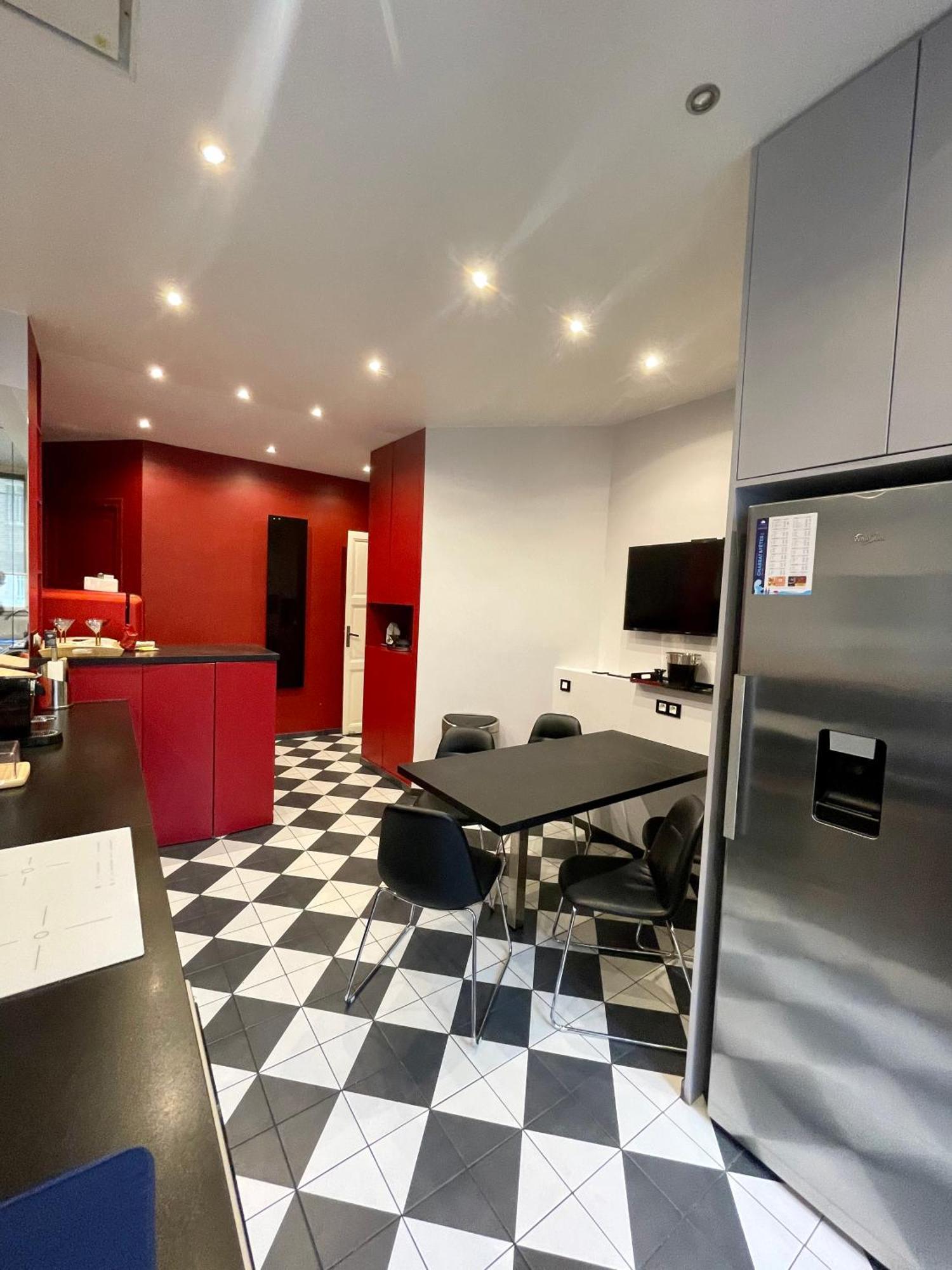 Luxury Times Square District Apartment Paris