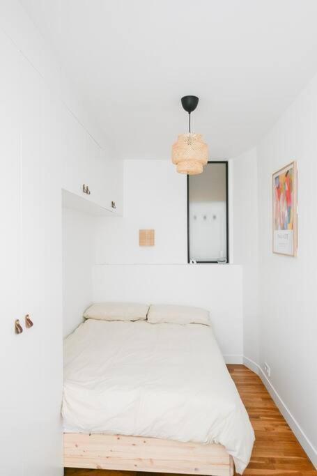 Apartment We Parisian The Marais Cozy Paris