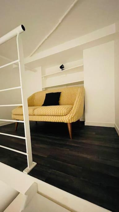 Apartment 6 Pieces / 5 / Calme / Rdc Paris