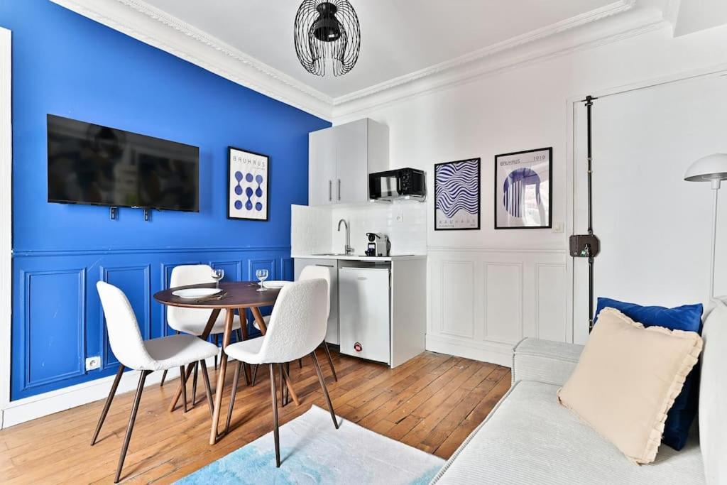 Appartement Paisible Centre De - Bleu Paris