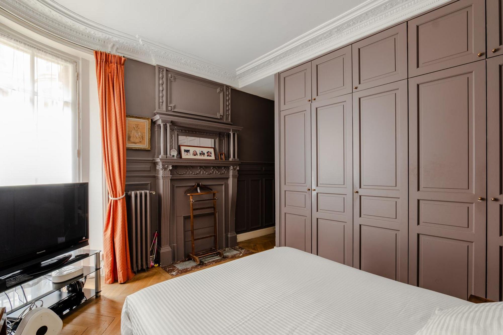 Veeve - Enduring Grace Apartment