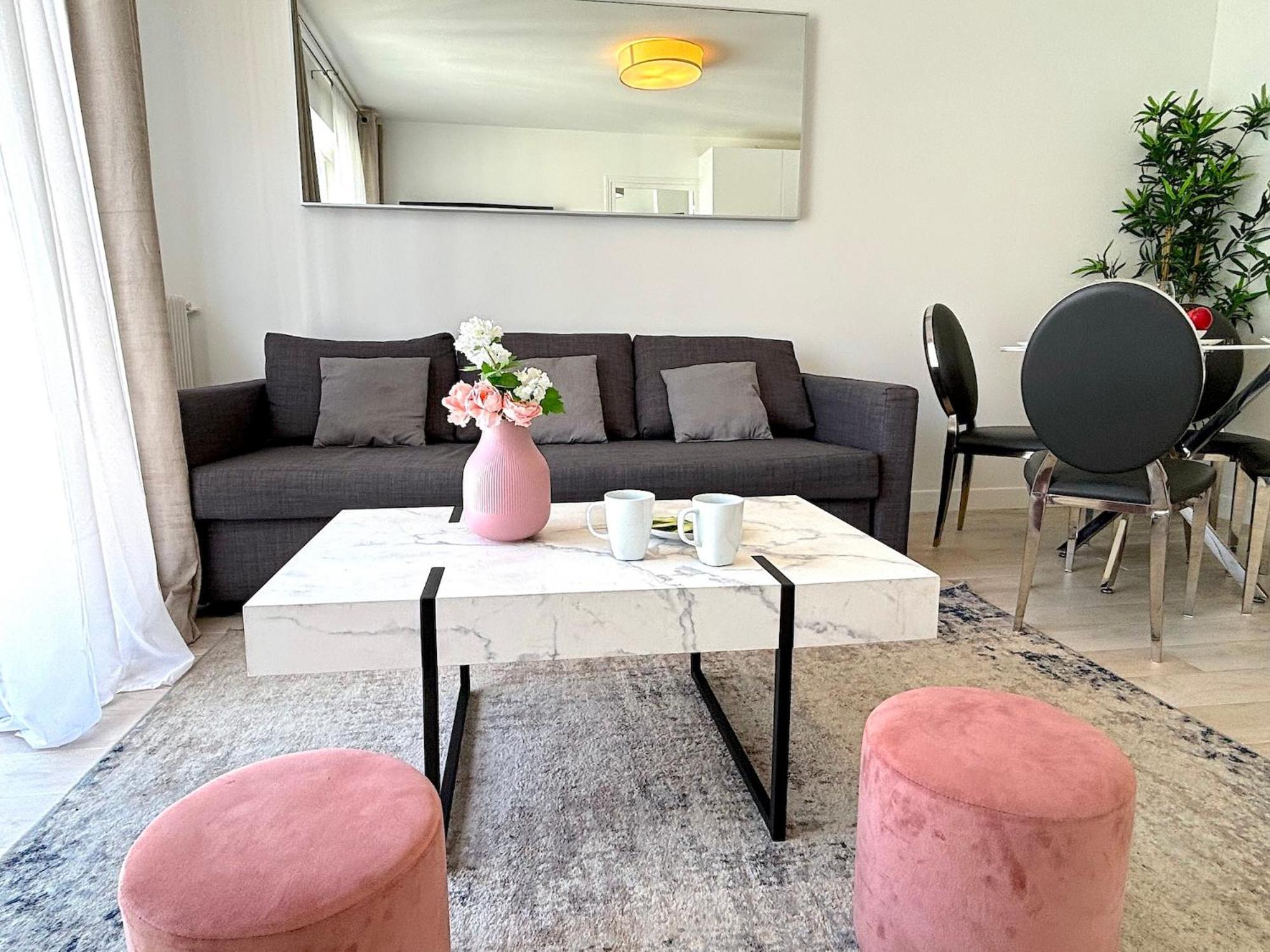 Bouquet Apartment Paris