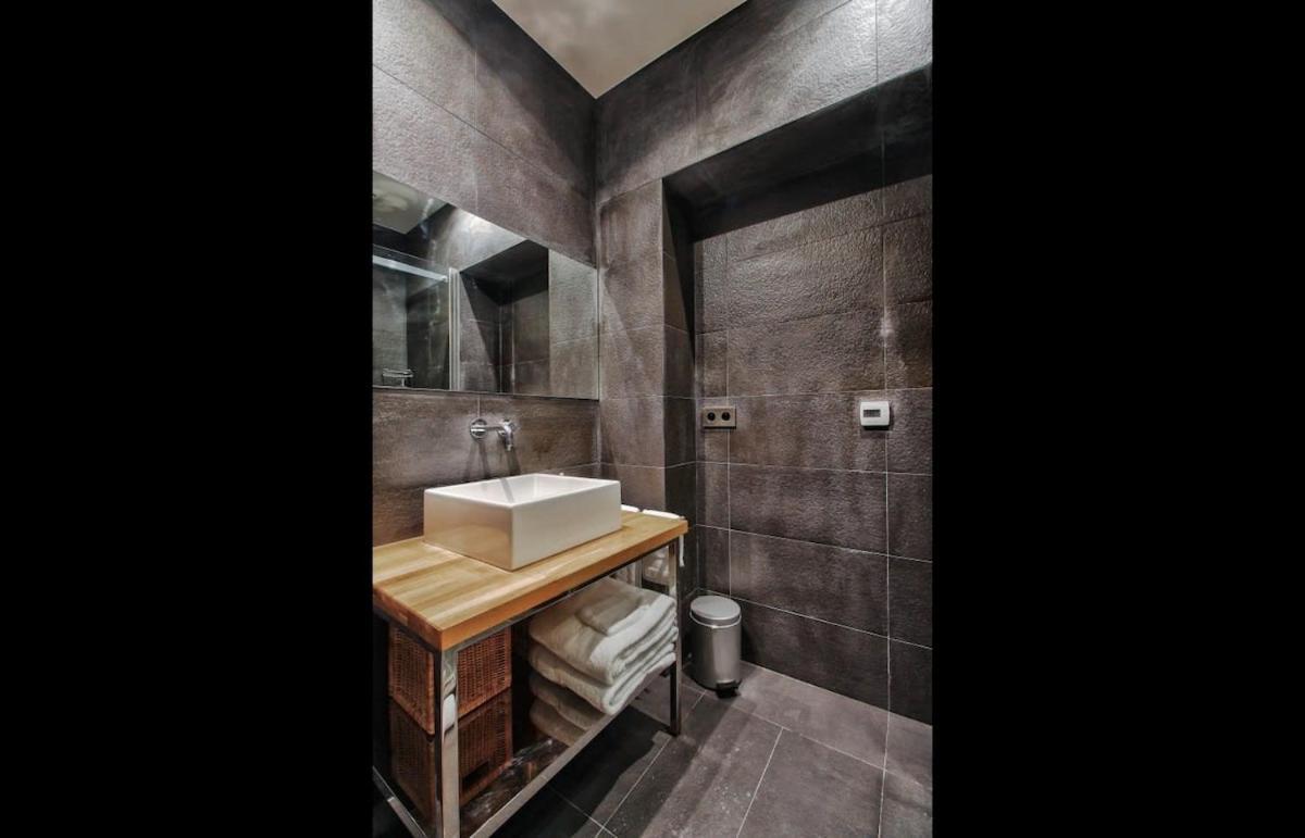 Apartment Jardin Prive - Gorgeous 3 Bed House In Le Marais
