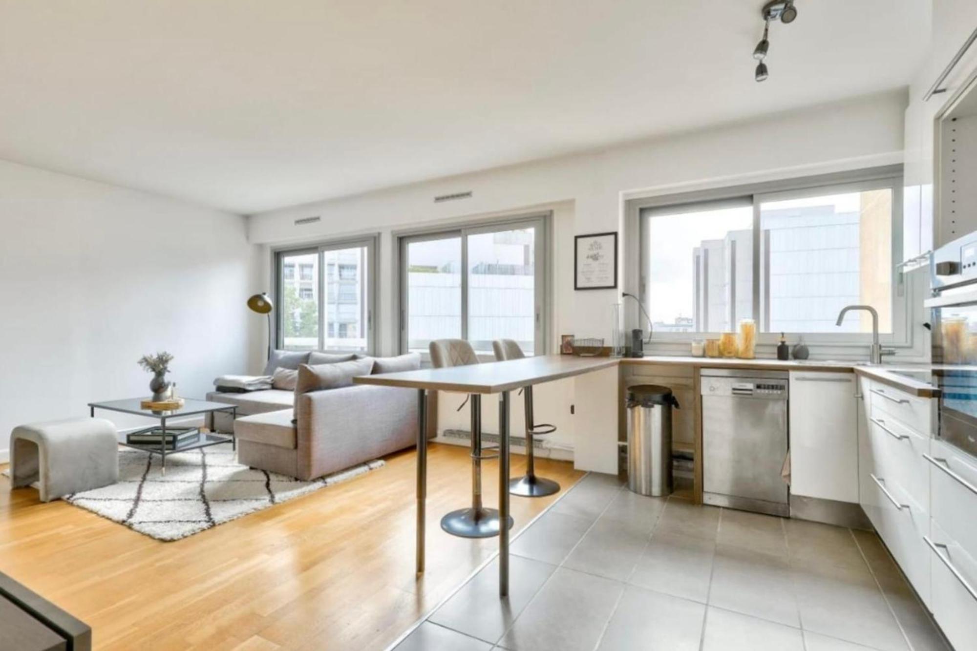 Cozy 50 M Near Pere-lachaise * Paris