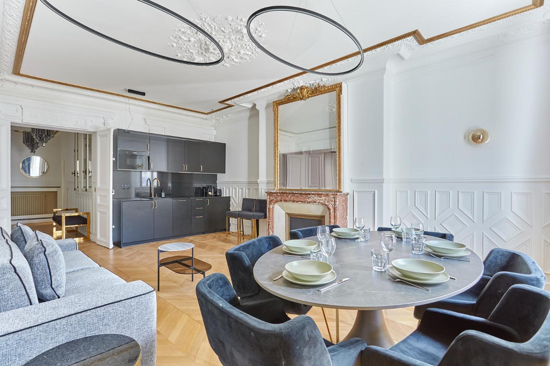 Appartement Sublime Montaigne Arc De Triomphe By Studioprestige