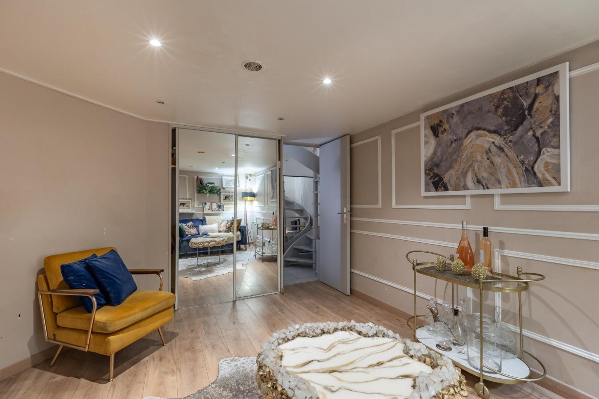 Apartment Romanctic Loft Near Eiffel Tower *