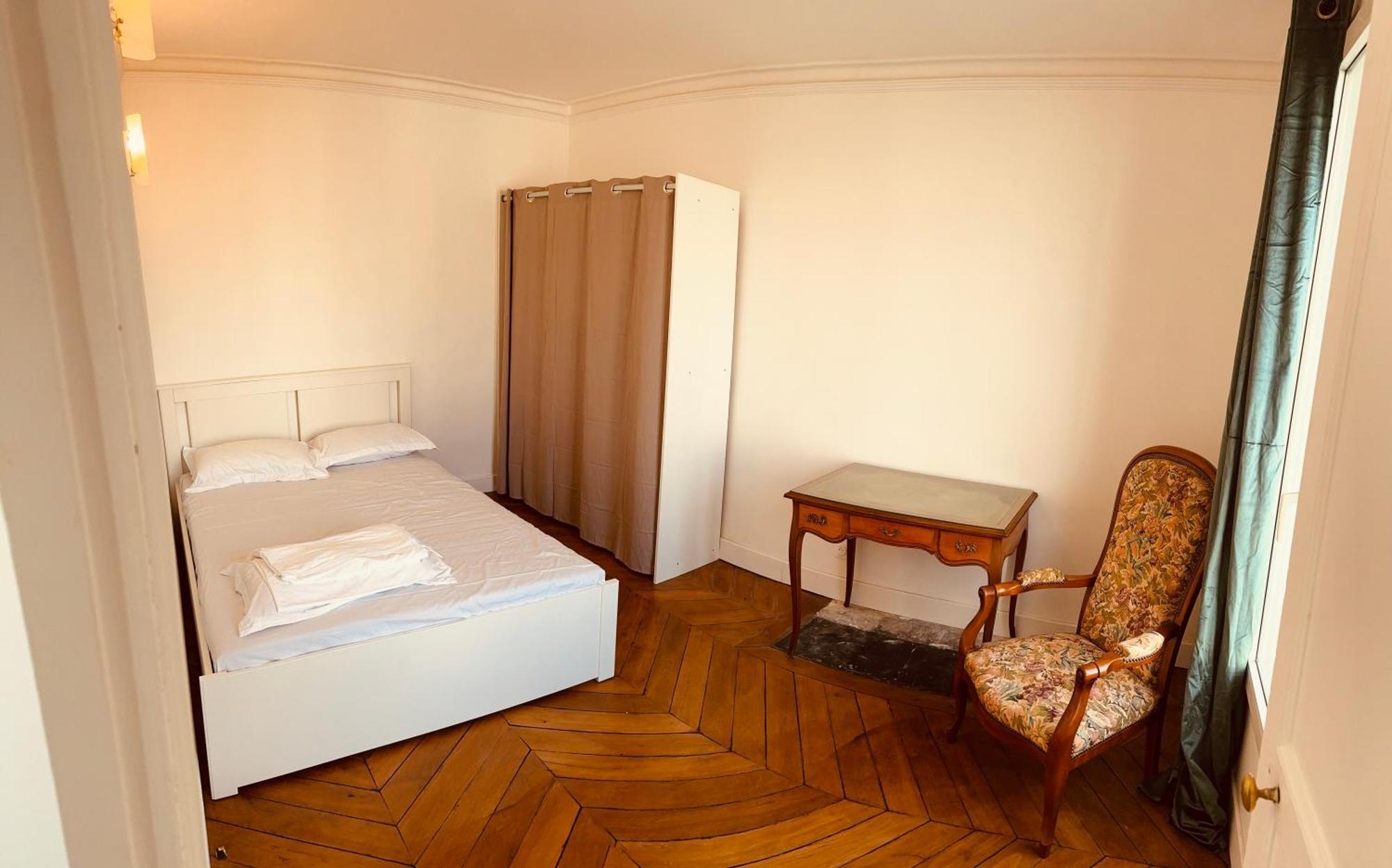 Grace In Appartement Paris