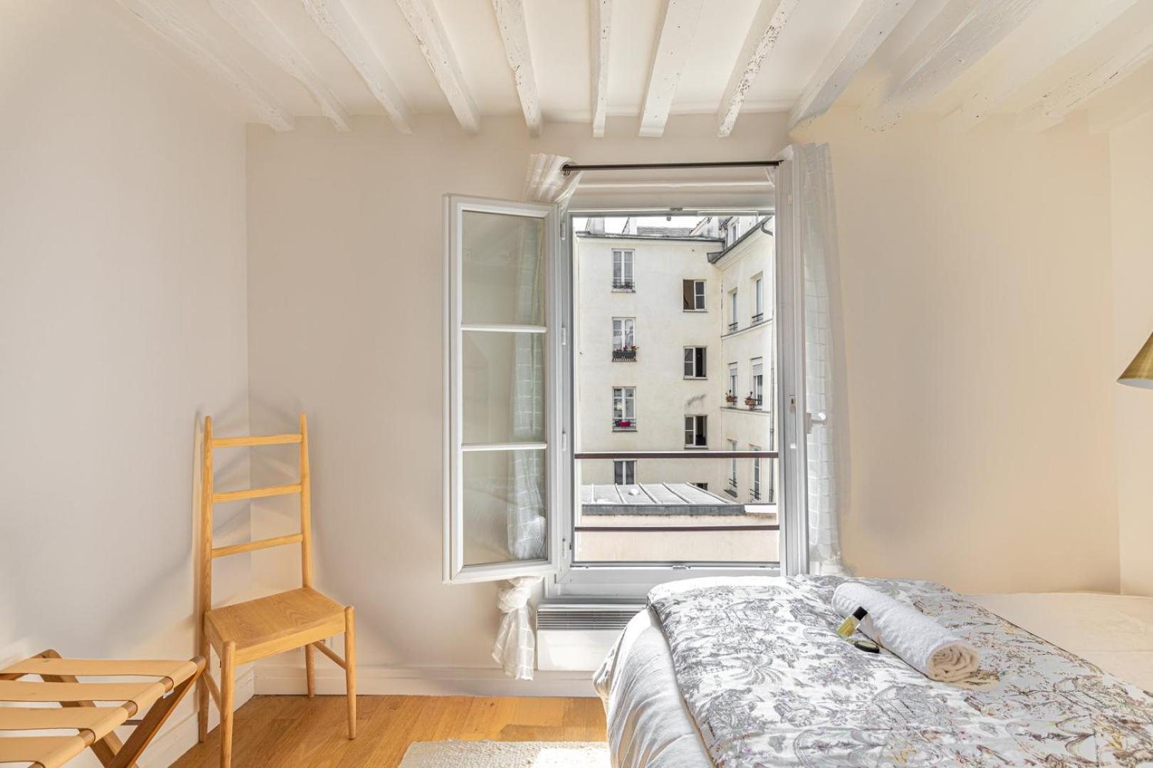 Guestready - De Charme Dans Le Centre De Ix Apartment