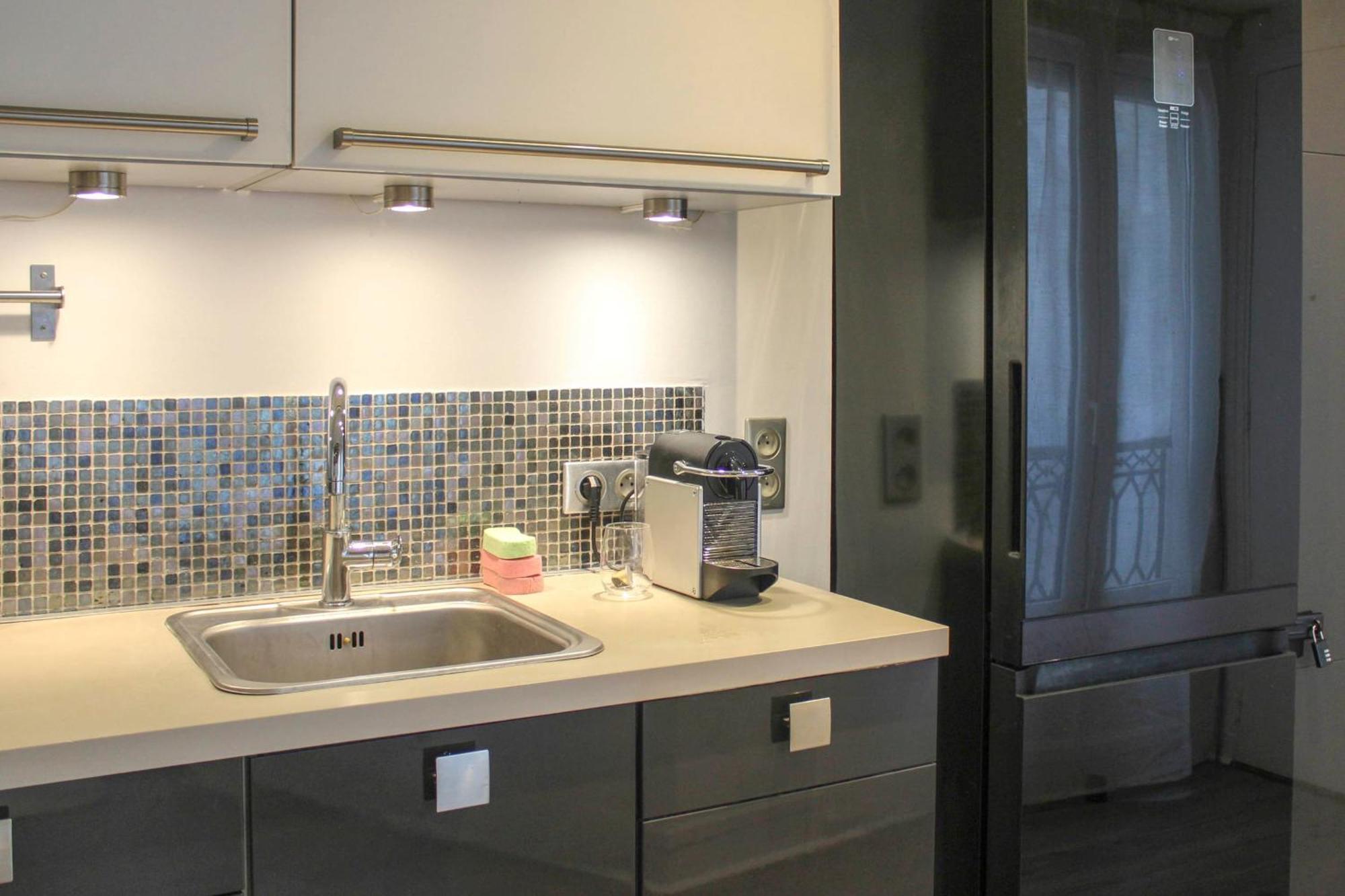 Lovely 51 M Nest In The Heart Of Apartment