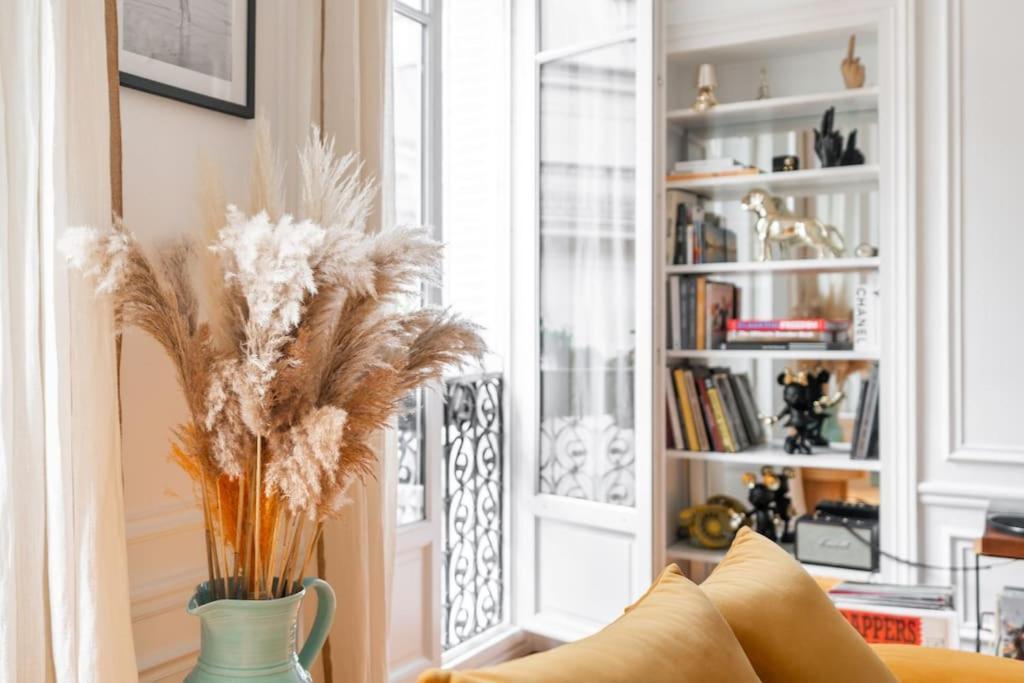 Luxe Ouest Parisien Apartment *