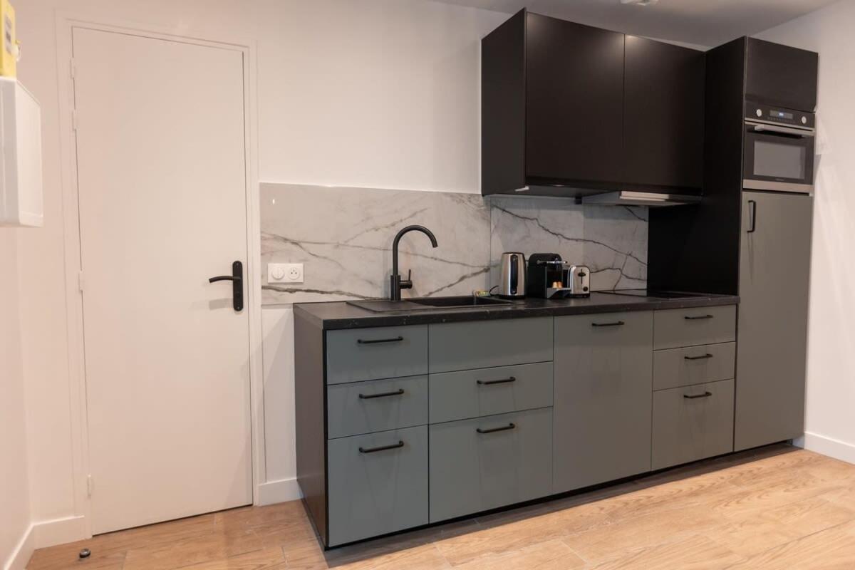 Rez De Chausse Dans Rue Pavee 4 Pers Nation Apartamento