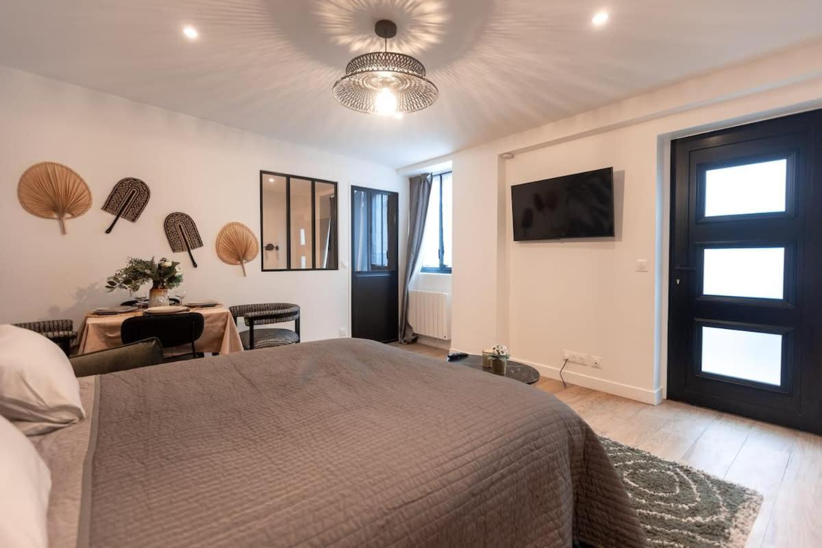 Apartamento Rez De Chausse Dans Rue Pavee 4 Pers Nation Paris