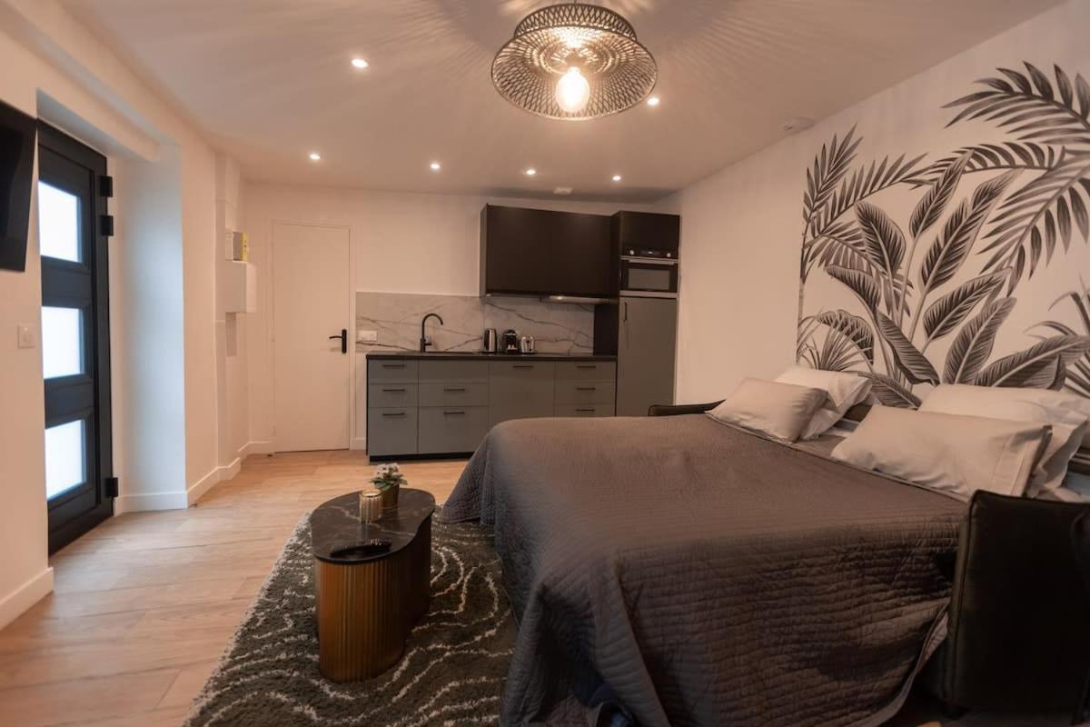 Rez De Chausse Dans Rue Pavee 4 Pers Nation Apartamento