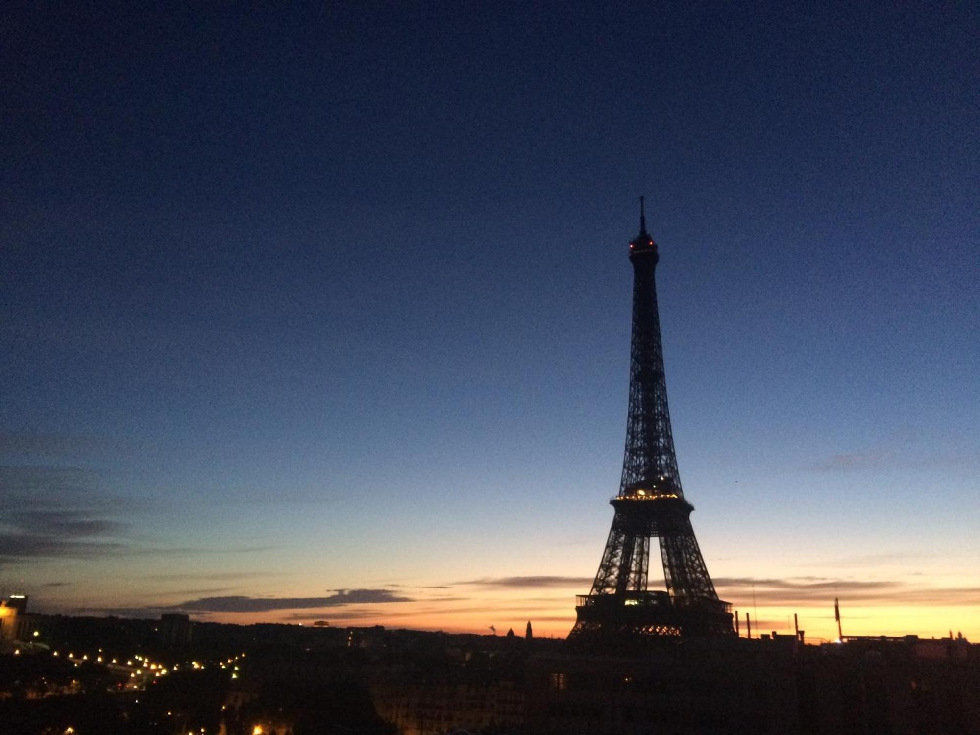 Eiffel Tower Incredible View Apartment Paris