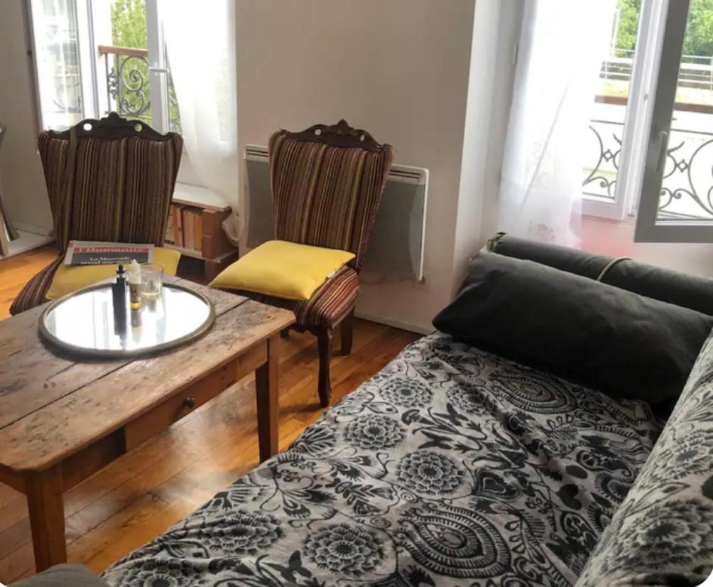 Apartment Jourdain Paris
