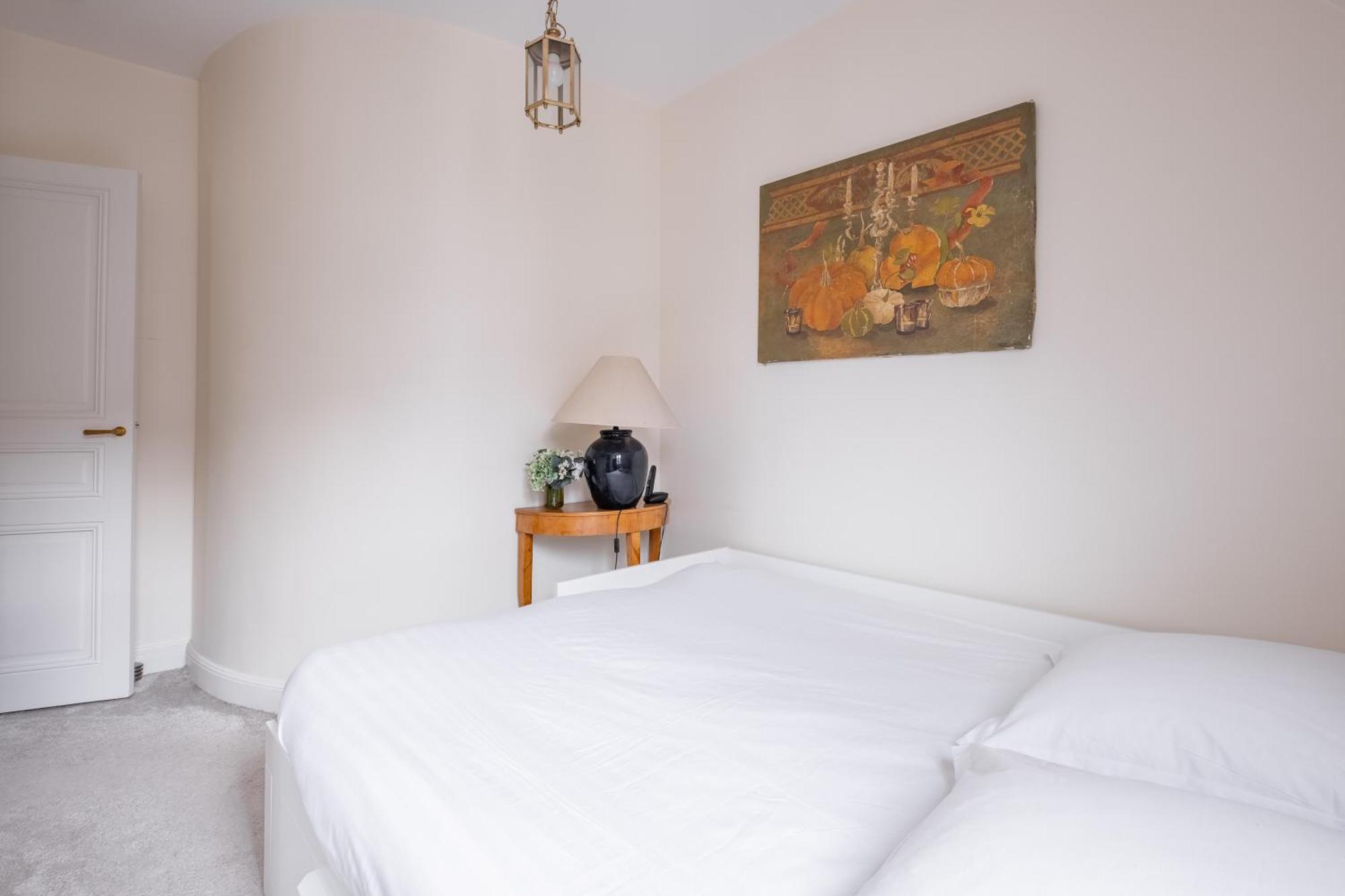 Veeve - Haussmannian Heights Apartment