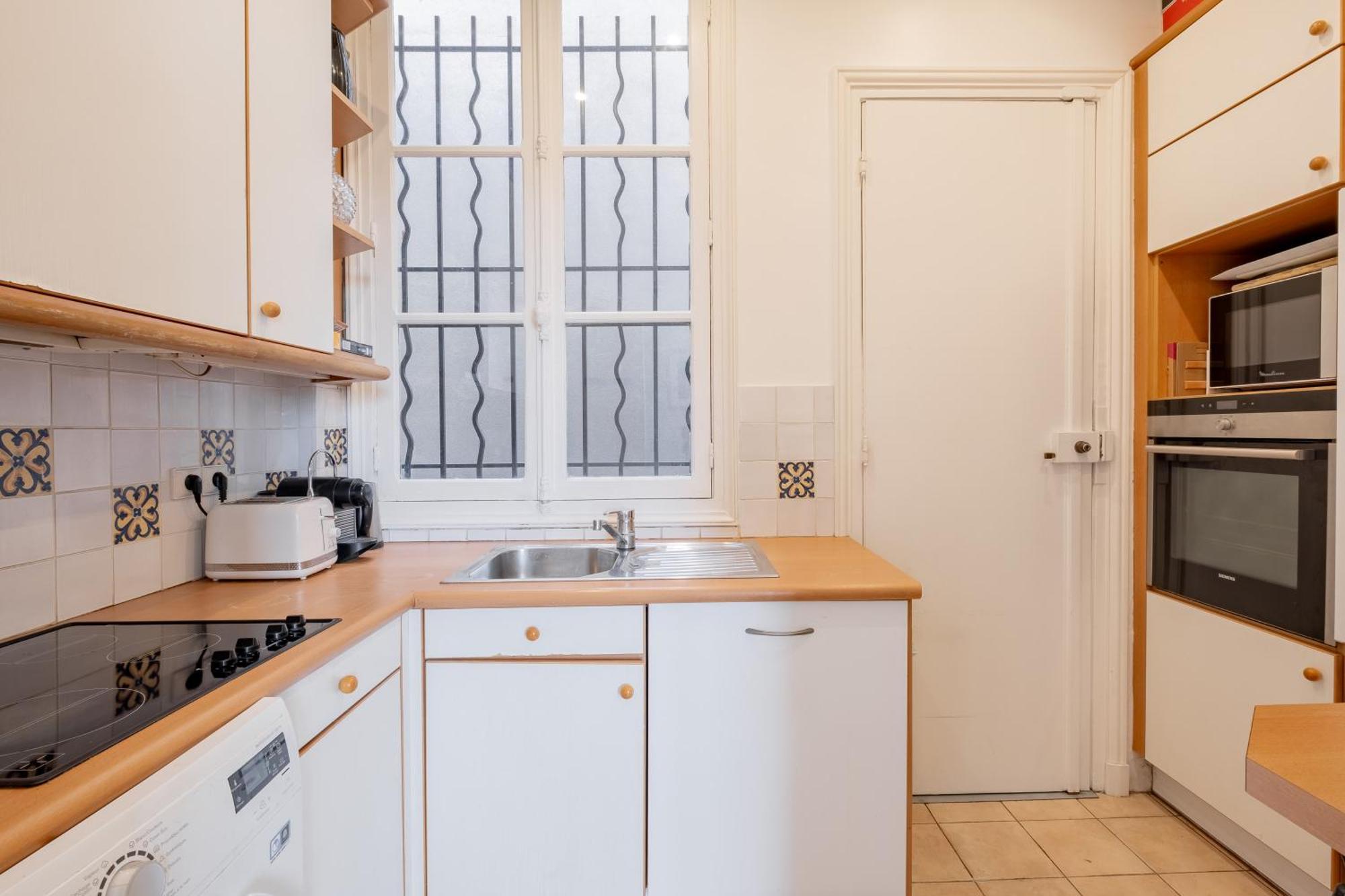 Veeve - Haussmannian Heights Apartment *