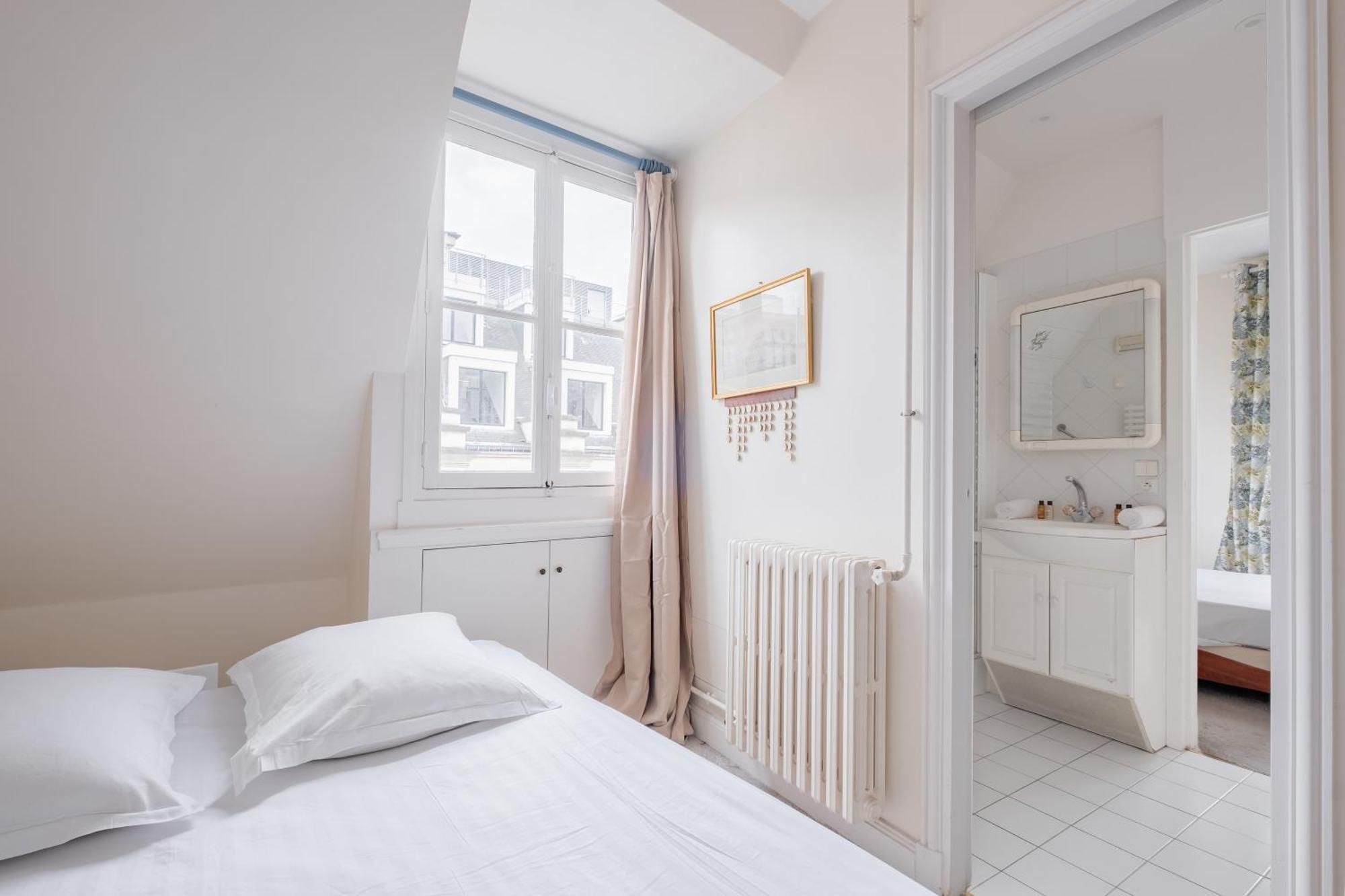 Veeve - Haussmannian Heights Paris