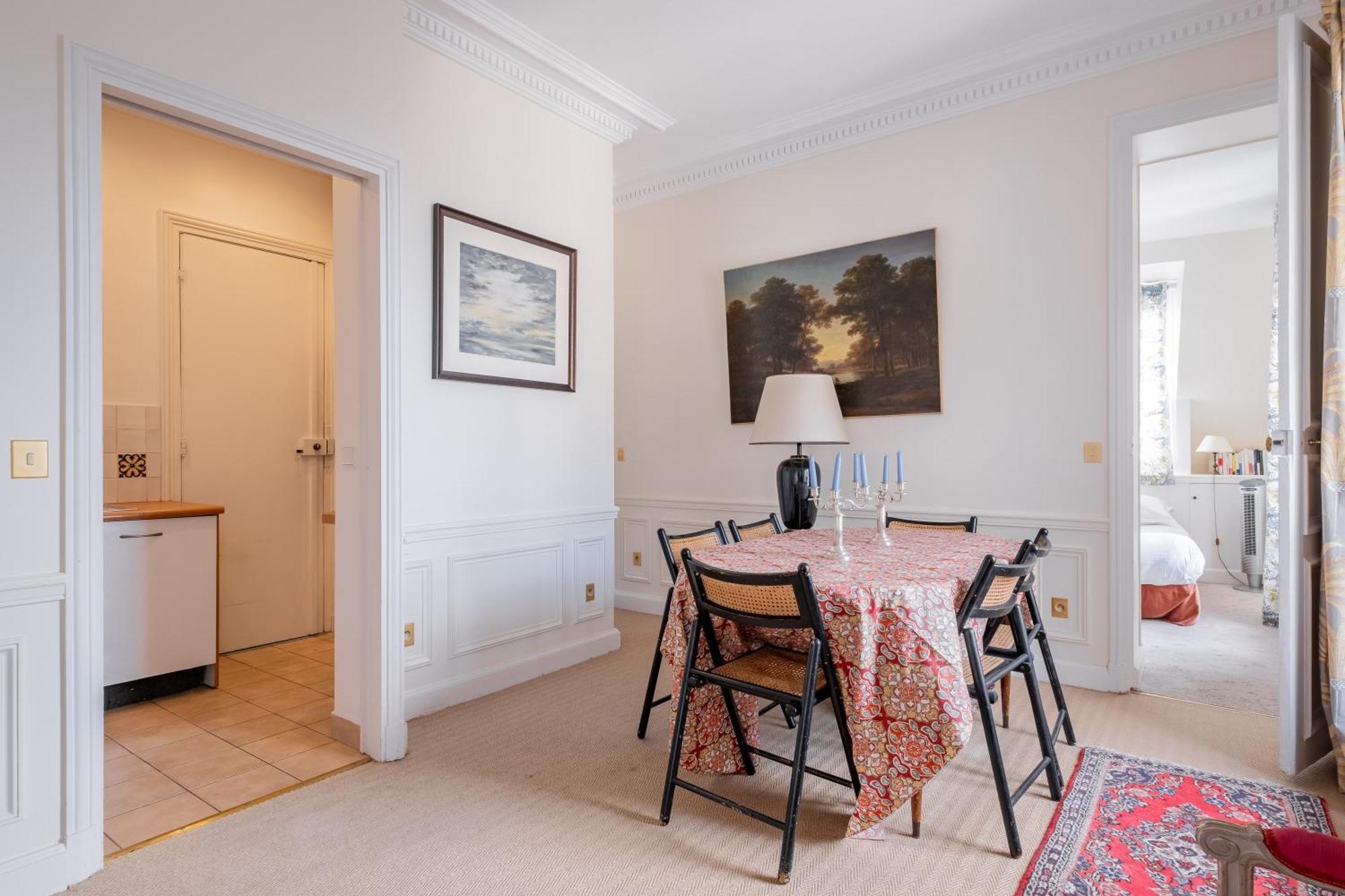 Veeve - Haussmannian Heights Apartment *