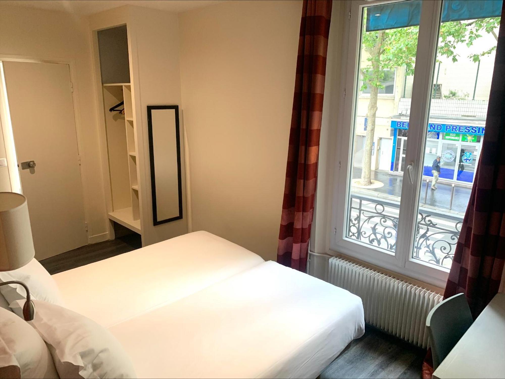 Hotel Hipotel Belgrand Mairie Du 20ème Paris