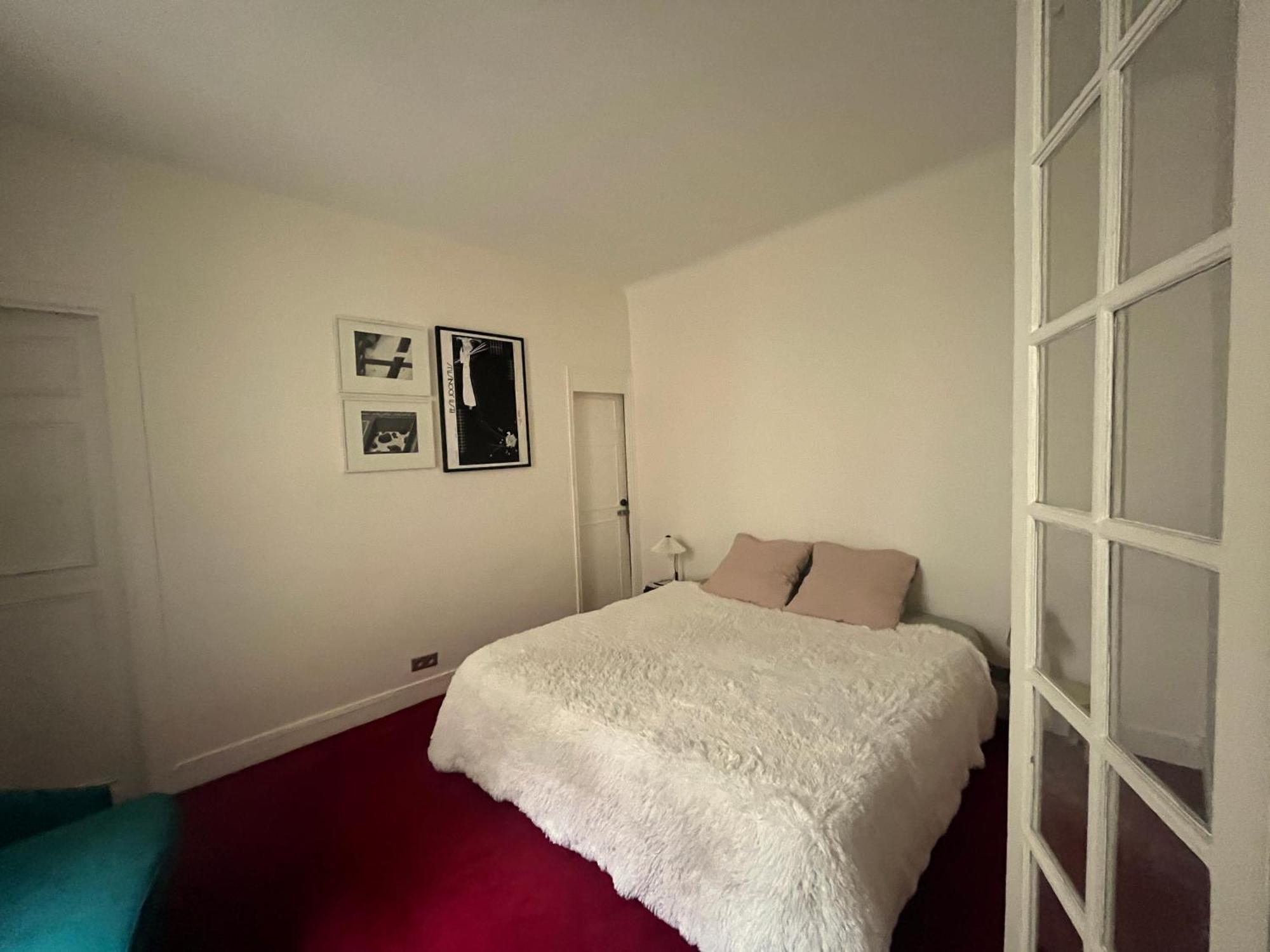 Apartamento Charming 1br Rue Des Martyrs