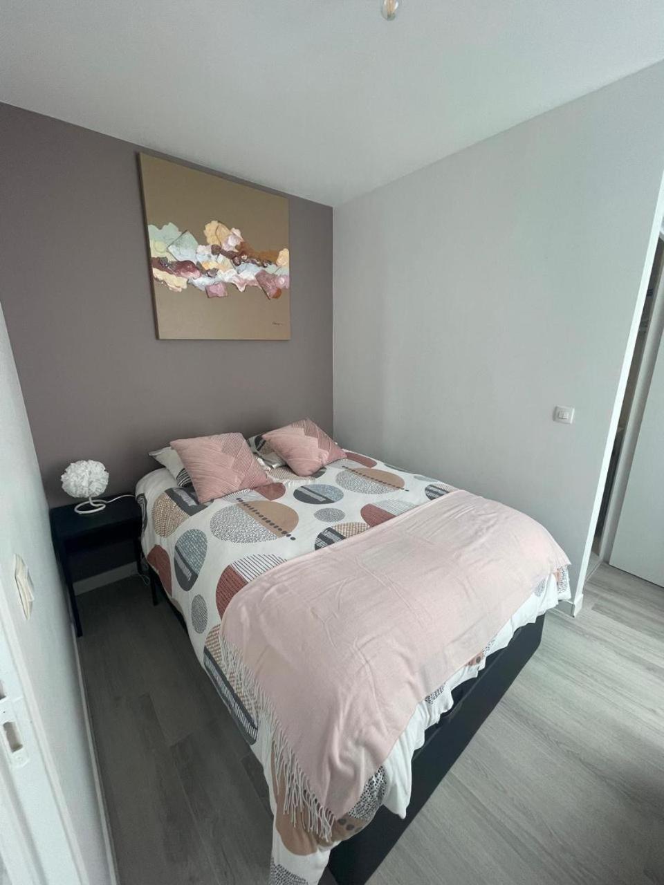 Apartment Montmartre Sacre Coeur Refait A Neuf 18eme - 4 P Paris