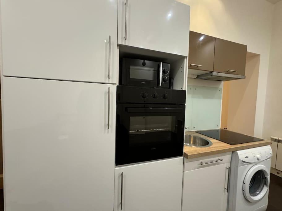 Awesome 2br 5 Min To Arc De Triomphe * Paris